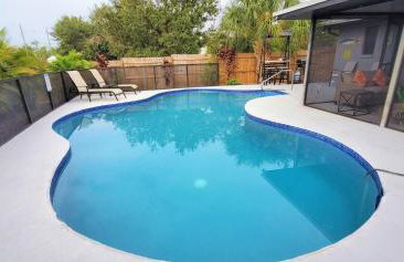 Englewood, Manasota Keys - 2 Bedroom Luxury Villa, Pool, Game room, 6 min to Beaches next to Canal - Photo 17