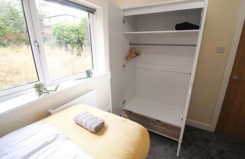 Cosy Modern 3 Bedroom House in Bradford City - Foto 8