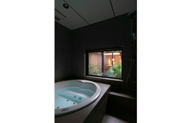 Hinaya Higashiyama - Photo 21