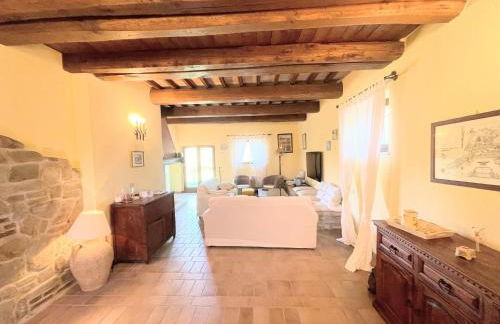 Detached Villa - Sleeps 10 - Pool - Pergola - Playground for Children - Wifi - Photo 34