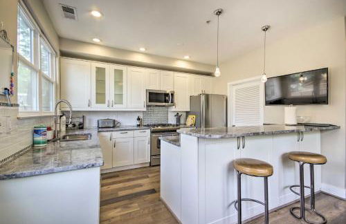 2 Mi to National Mall Modern DC Retreat with Patio - Foto 7