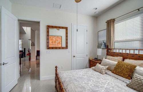 Beautiful Naples Getaway with Pool Access! - Photo 12