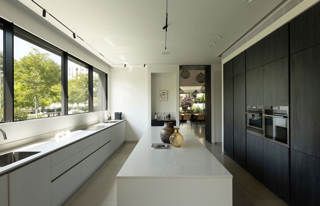 The Y House - Photo 14