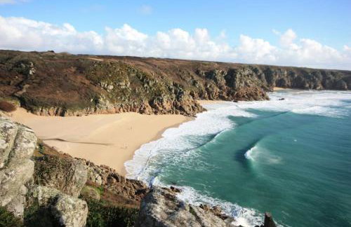 DRIFTWOOD - Super 1 Bedroom Home with Sea Views - Photo 38