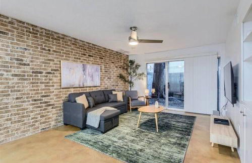 2B Getaway - Sleeps 6 - Pool, Pkg - Walk Dtwn - Foto 15