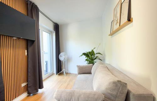 ImmoStay #3 - Penthouse mit zwei Balkonen & Seeblick, Parking & WiFi - Foto 9