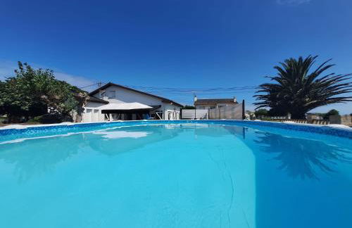 Villa Las Catedrales - Frente a la playa - Amplio jardín - Piscina - Foto 2