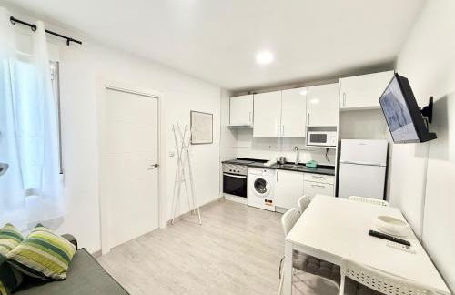 Metro Avenida de América 11 AMCH Hospedaje - Photo 21