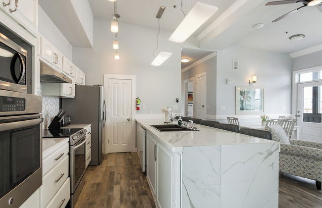 Fully Furnished Condos Near St Charles - Photo 69