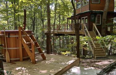 Magical Treehouse Romantic Hot Tub and Sauna - Foto 7