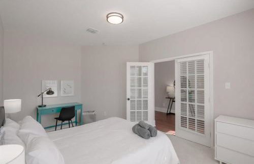 Pearl White Dream Home With Private Pool & Theatre - Foto 30