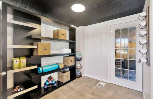 8 BDRM Mansion. 10 MN to Honeymoon Island Beach - Foto 55