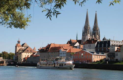 Jeanys Walhalla Suite in Donaustauf 11 km von Regensburg am Donauradweg - Foto 34