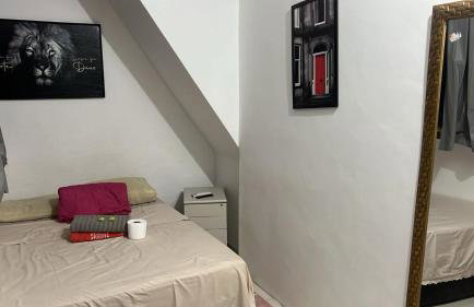 Suite 4, Casa Amarela, Primeiro Andar - Foto 1