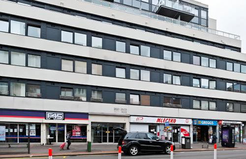 Modern 2 Bedroom Apartment in Central Croydon with Free Parking - Foto 31