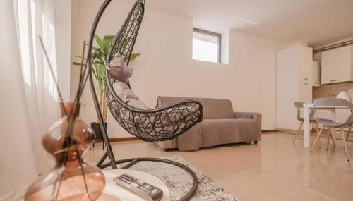 Unico Apt 8, 4 ospiti, parcheggio gratis, 10 minuti da Venezia - Photo 5