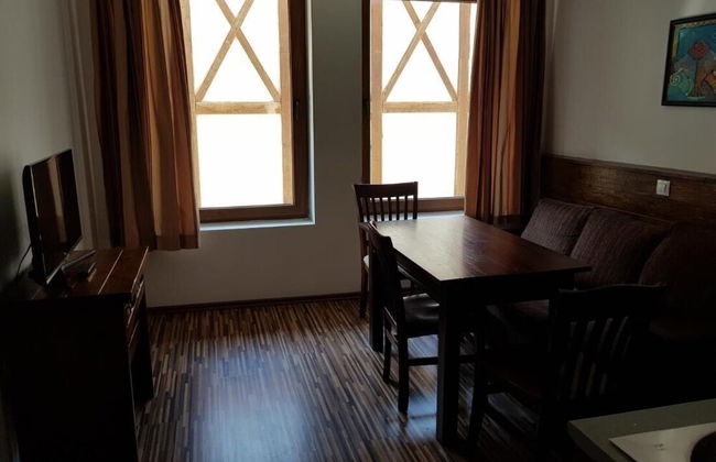 Room-granat Double Room 1- Next to Gondo - Photo 15