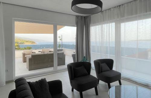 Exclusive Seafront Suite with jacuzzi - Foto 28