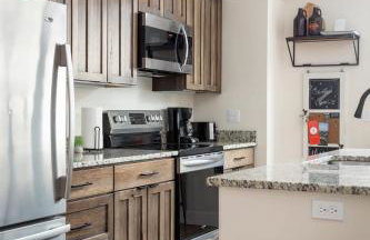 Red Drive at the Elegant Grand Traverse Commons - Foto 13