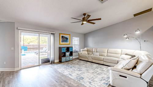 Poolside Oasis! Family-Friendly Summerfield Escape - Foto 3