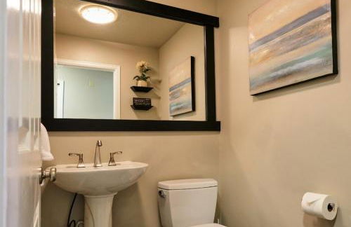 Amazing Views, Amazing Modern Broadmoor Home - Foto 49