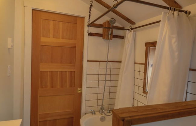 Downtown Whitehorse - Treehouse - Photo 19