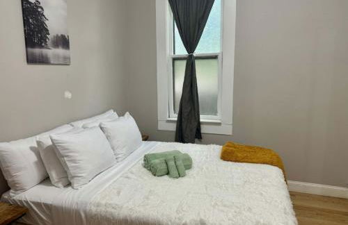 Jungle House Columbus Downtown Free Parking Sleeps 8 - Near Convention Center & Nationwide Arena - 2BR Short North Luxury Home - Over 5,800 Five Star Stays - Foto 10