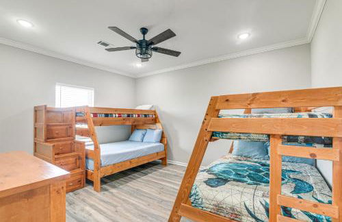 Group Getaway 1 Mi to Galveston Island State Park! - Photo 23