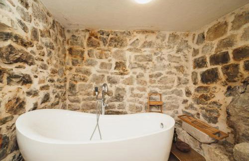 Maison Laurel - Beautiful Stone Estate With Private Pool, Near Split and Omiš - Foto 37