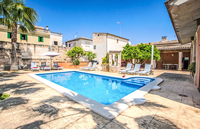 5 bedroom House in Maria de la Salut with private pool and garden - Photo 28