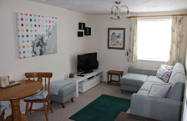 Lakes Apartments - Photo 7