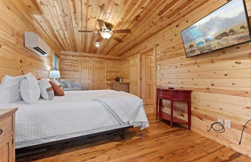 Cabin 3 Mtn View Cabin Near River with Hot Tub and Fire Pit - Foto 4