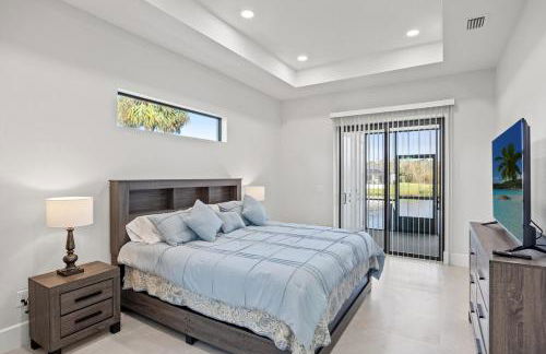 Modern Waterfront Bliss - Foto 15