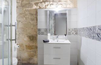Immeuble 3 Apparts Centre historique St Gilles MaisoncarreeConciergerie - Photo 8