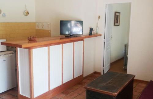 Holiday Home in Ardèche near Château de Ventadour - Foto 10