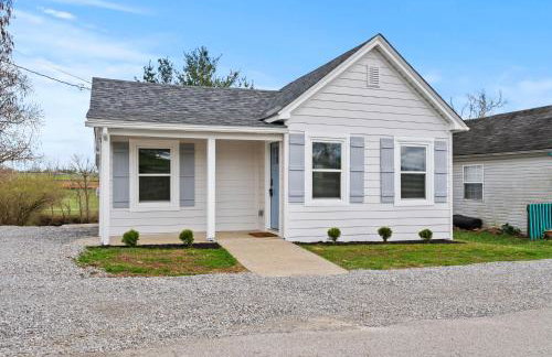 Creekside Stay | Peaceful Cottage | Elkhorn - Foto 38