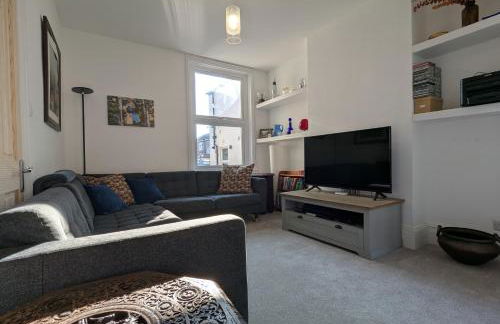 Home away from home by the sea - Foto 4