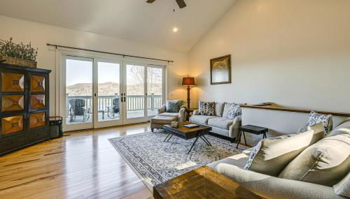 Hot Tub and Water Views Lake Glenville Home! - Foto 2