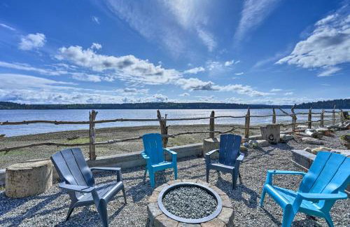 Similk Bay Retreat with Deck, Fire Pit and Hot Tub! - Photo 24