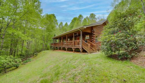 Peaceful Smoky Mountain Cabin with Deck and Fire Pit! - Foto 3