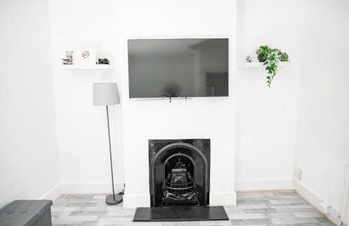 3 BR- King size bed, Netflix, Garden FREE Parking - Foto 2