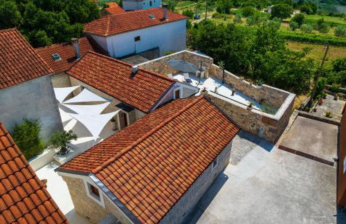 Cortile House - Photo 22