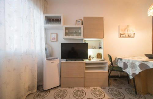 Comodo y luminoso en Cornella -Barcelona- - Foto 8