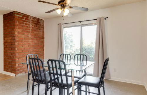 Charming 5 Bedroom Granada Hills House with Pool - Foto 14