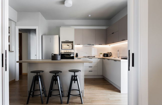 Celestial 3BR Apartment with Balcony - Foto 15