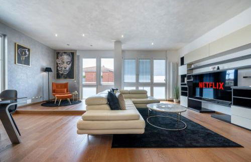 [Via Indipendenza] – Attico di lusso con Piscina - Photo 8