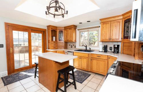 Charming School House with Large Pool - Foto 67