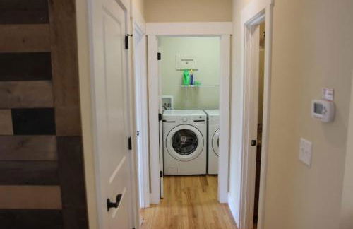 River Rock Cabin - Comfortable, Private Home with King Beds & Mountain Views - Foto 34