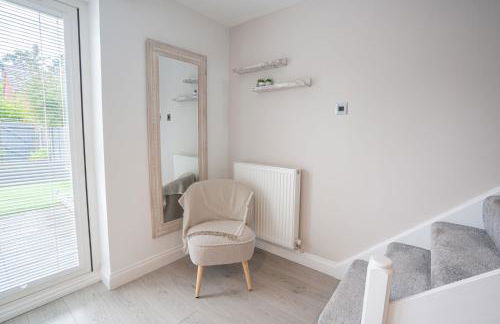 Stylish 2-Bedroom Home, Guests 5, Fast Wi-Fi, Near NEC & BHX - Foto 18
