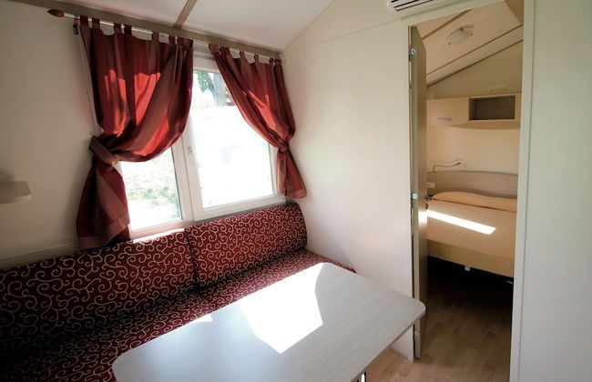 Wooden Chalet with Terrace near Beach - Photo 2